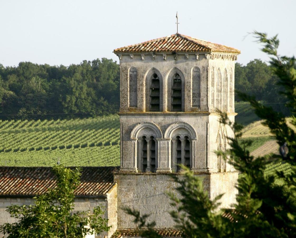 Au Coeur Des Vignes Panzió Archiac Kültér fotó
